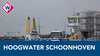 Schoonhovense pont vaart ondanks hoogwater zonder al te veel problemen  OMROEP WEST [upl. by Cleve]