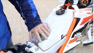 KTM Freeride 250 hueco bajo el asiento [upl. by Icam753]