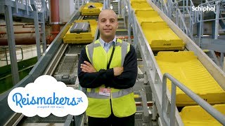 Reismaker Ali bagagemedewerker op Schiphol [upl. by Alica]