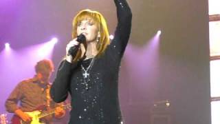 Reba live in concert Im a Survivor [upl. by Savart]