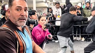 De La Hoya WATCHES Devin Haney workout with CONCERNED look for Ryan Garcia amp gets warned “BETTER BE” [upl. by Jamie]