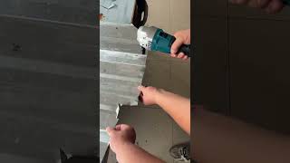 SNUOK Cordless Brushless 16 Gauge Power Nibblers Rechargeable 21V 16 Gauge for Metal Cutter 1900SPM [upl. by Volnay]