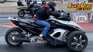 FAST FEMALE on Can Am Spyder STUNS Hayabusa [upl. by Sukul952]