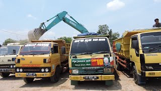 Kobelco SK200 Excavator Loading Queue of Dump Trucks [upl. by Sansbury]