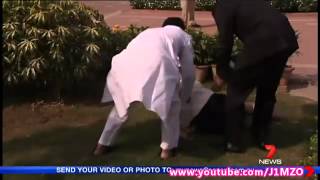 Julia Gillard trips and face plants in India [upl. by Leone]