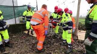 PROTEZIONE CIVILE  Simulazione terremoto e intervento [upl. by Aleece135]