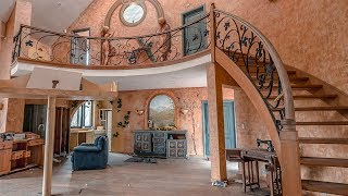 Abandoned Home Filled With Strange Things strangest house Ive ever explored [upl. by Ilac]