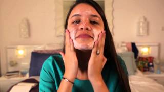 Clean and Clear How To Get clear skin everyday  Exfoliating Face Wash  English [upl. by Leesen]