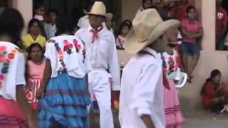 bailando musica mixteca en yoloxochitl Gro [upl. by Aruat552]