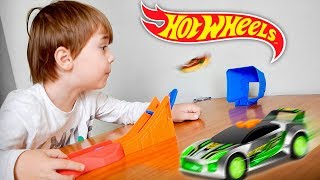 RAMPA DA HOT WHEELS Carrinhos de Corrida da HotWheels e Massinha Play Doh Star Wars [upl. by Ydorb]