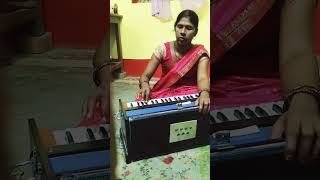 सुष्मिता ने हारमोनियम पर कमल music sangit sushmita piano song harmonium git sorts bhajan [upl. by Medlin555]