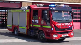 ON CALL FIREFIGHTERS ARRIVING Stratford Retained Pump Turnout  Warwickshire Fire amp Rescue Service [upl. by Wieche473]