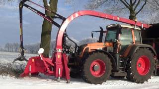 FENDT VARIO TMS 712 MET EEN GREENTEC T P 270 TAKKENVERSNIPPERAAR [upl. by Anairotciv940]