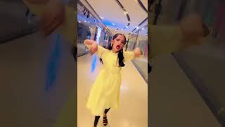 Kyu aage piche dolte ho 🤔 dance shortsviral ytshorts [upl. by Avan]