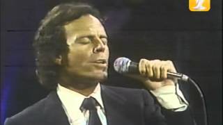 Julio Iglesias Presentación Completa  Festival de Viña del Mar 1981 [upl. by Nnyllatsyrc251]