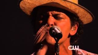 HD Bruno Mars  Gorilla  iHeartRadio Music Festival 2013 [upl. by Neetsuj284]