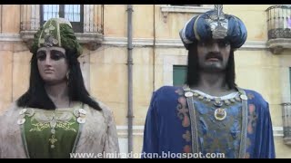 Comiat dels Gegants Moros abans de la restauració Corpus 2015 [upl. by Aerona516]