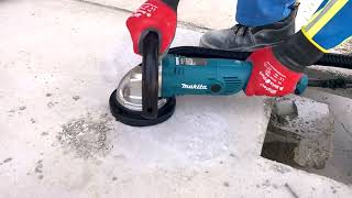 Dustfree grinding of concrete with Concrete Planer PC5000C  Makita [upl. by Merat]