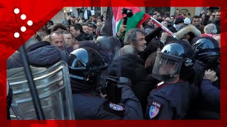 Milano impedito il corteo proPalestina incidenti tra polizia e manifestanti [upl. by Aneelas228]