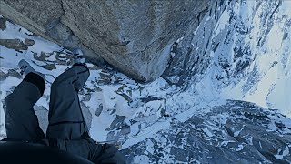 Scary descent Cunningham Couloir passerelle  Aiguille du Midi [upl. by Toiboid]