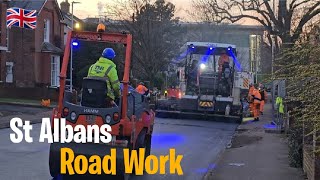 UK Road Resurfacing 🛣🚦  How are the UK roads maintained 🇬🇧 [upl. by Aner531]