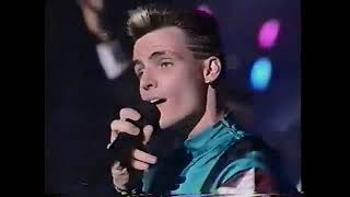 Vanilla Ice  1st time at Arsenio Hall Show only song Ice Ice Baby 1990 [upl. by Yetti340]