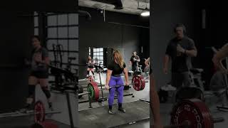 Beefing with the green deadliftexercise deadlift girlswhopowerlift powerlifting strongwomen [upl. by Saied113]