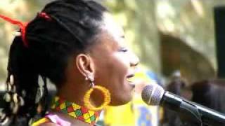 Fatoumata Diawara Boloko  excision Video  Live 2010 Hertme theater  Johann Berby Groove [upl. by Mile505]