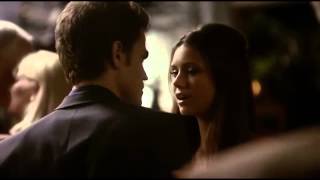 diarios de vampiros 1x4 elena invita a stefan a bailar latino [upl. by Brena669]