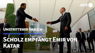 Umstrittener Besuch Scholz empfängt Emir von Katar  AFP [upl. by Reffotsirk]