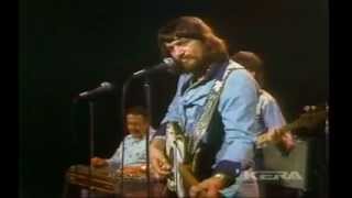 WAYLON JENNINGS  THE TAKER  WE HAD IT ALL Live In TX 1975 [upl. by Assetak]