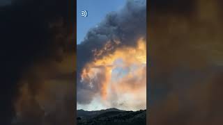 El volcán Etna mantiene en vilo a habitantes y turistas en Sicilia [upl. by Sille]