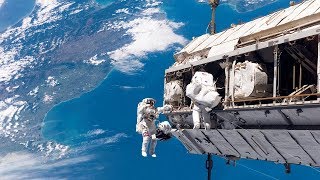 Así es Vivir en el Espacio  Documental Universo [upl. by Airamesor]