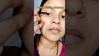 How To Use Eyeliner ✨💫eyeliner kese lgay hacks makeup eyemakeup blueliner shorts [upl. by Pentheam]