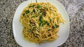 Espaguetis con anchoas  Receta de pasta fácil y deliciosa [upl. by Laekcim]