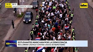 Manifestación de estudiantes contra el nepotismo y el atropello cartista [upl. by Aneez475]