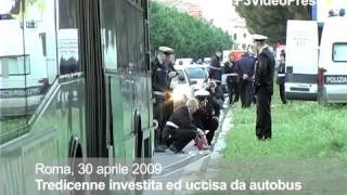 Roma tragedia sulla Palmiro Togliatti tredicenne muore investita dallautobus [upl. by Philip]