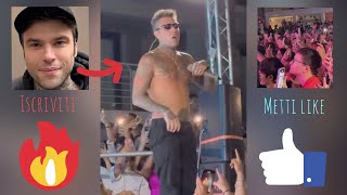 FEDEZ FIGURDA DI MERDA SUL PALCO 💩💥 SBAGLIA TUTTE LE NOTE PERCHE GLI SPENGONO LAUTOTUNE [upl. by Trebmal]