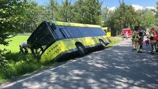 Lustenau Vollbesetzter Linienbus landet im Graben [upl. by Ahsaei]