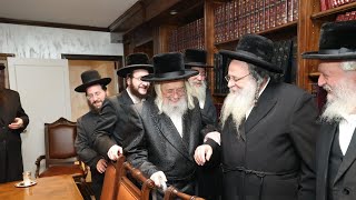 Rav Shaul Alter visits Munkatch Rebbe  ראש הישיבה מגור שליטquotא בביקור אצל אדמוquotר ממונקאטש שליטquotא [upl. by Eaton]