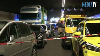 Heinenoordtunnel A29 dicht door groot ongeval [upl. by Mulloy977]