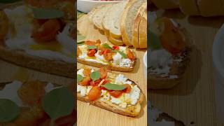 Bruschetta de mozzarella de Búfala e tomate bruschetta comida [upl. by Swec167]