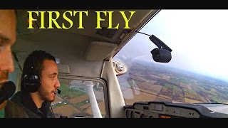 First flight on the Cessna C152  Lachute Aviation  Québec [upl. by Lonna]