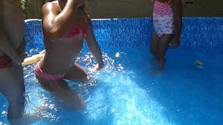 piscina com os primos [upl. by Nnyled]