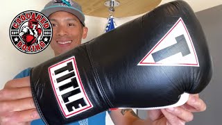 Title Boxing Leather ELASTIC Lace Training Gloves REVIEW THE NEW WAY TO LACE UP YOUR GLOVES [upl. by Ennovahc]