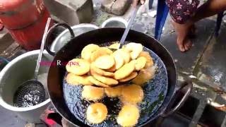 Indian Street Food  How to Make vada Round  Medu Vada  Minapa Garelu  Telugu Recipes [upl. by Emolas217]