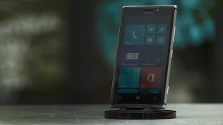 Обзор Nokia Lumia 925 [upl. by Boyden]