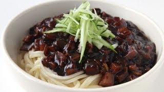 Noodles with blackbean sauce Jjajangmyeon 짜장면 [upl. by Toland]