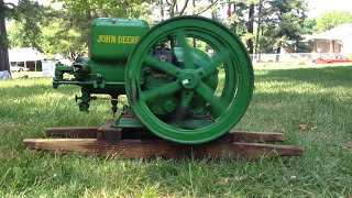 John Deere 15 hp E series Hit and Miss Engine Start and Run  One Crank [upl. by Kram]