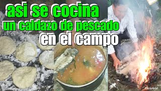 Así cocinamos los hombres un caldo de pescado en el rio [upl. by Nioe851]